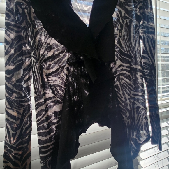 Sweater - Picture 3 of 3